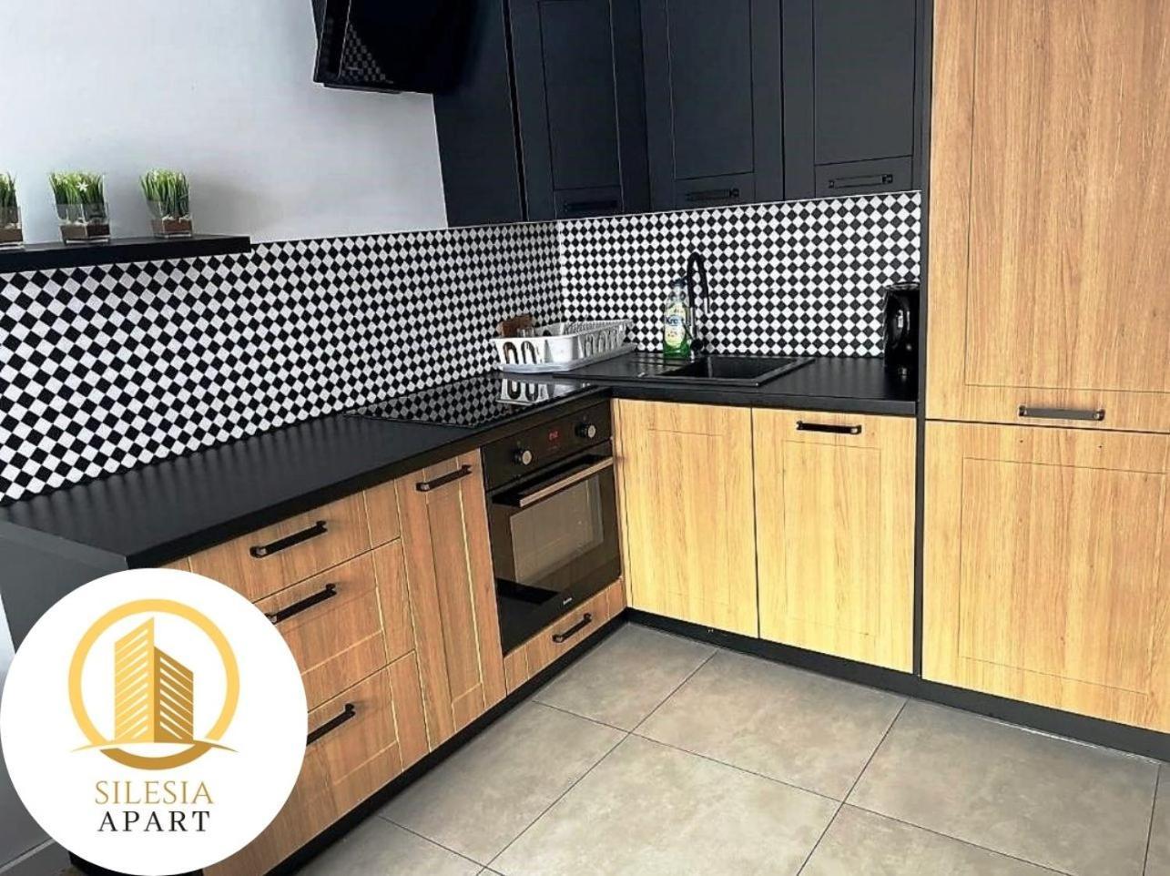 Apartament Granatowy Tychy Exterior foto